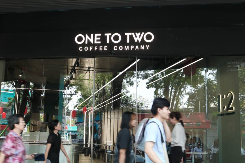 บรรยากาศหน้าร้าน 1:2 Coffee เปิดแล้วที่ The Paseo Mall ลาดกระบัง